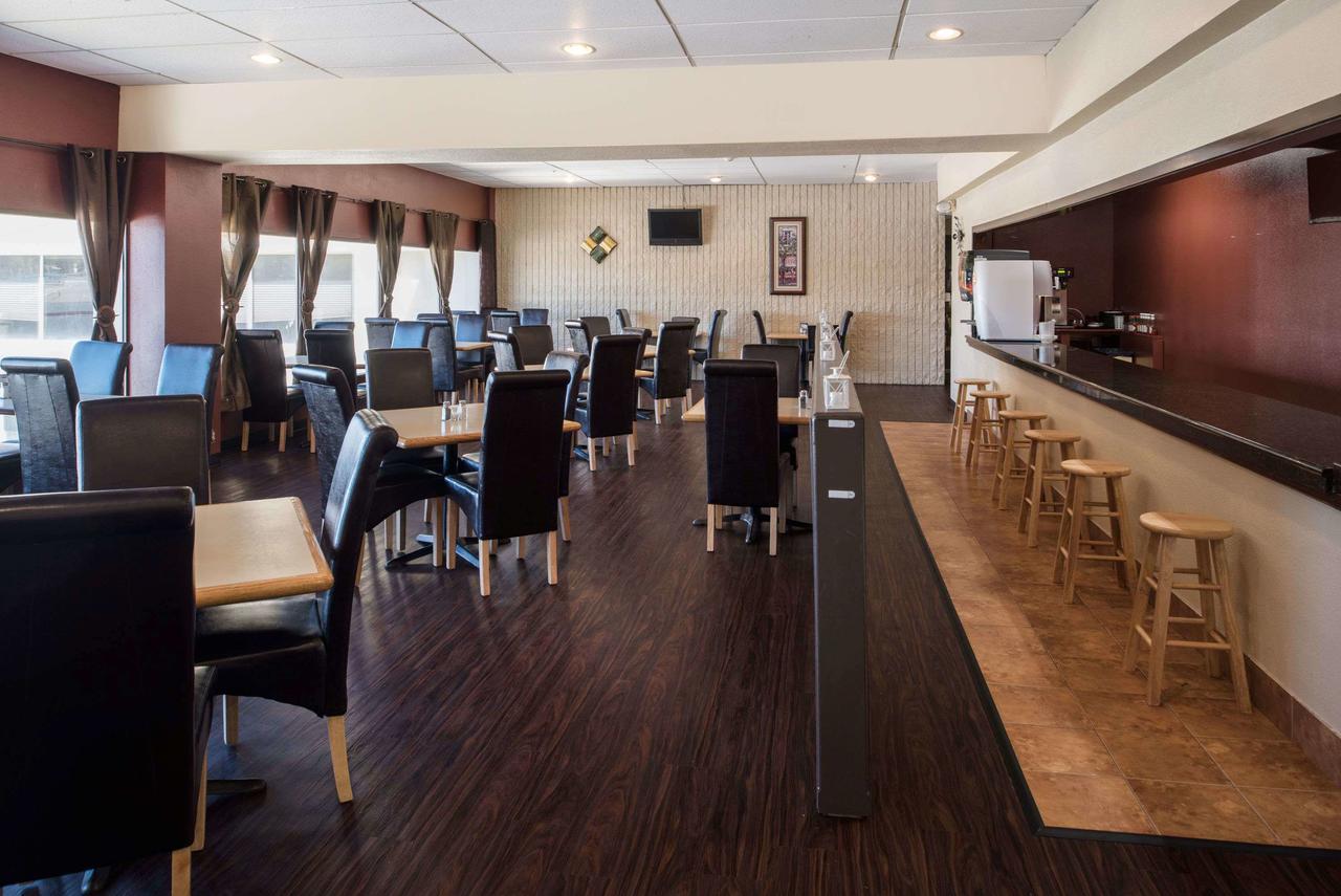 Ramada By Wyndham Downtown Spokane Ngoại thất bức ảnh